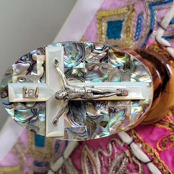 Jesus On Cross With Abalone Background. Made In Holy Land. 4" Tall  2"Wide. - Picture 4 of 4